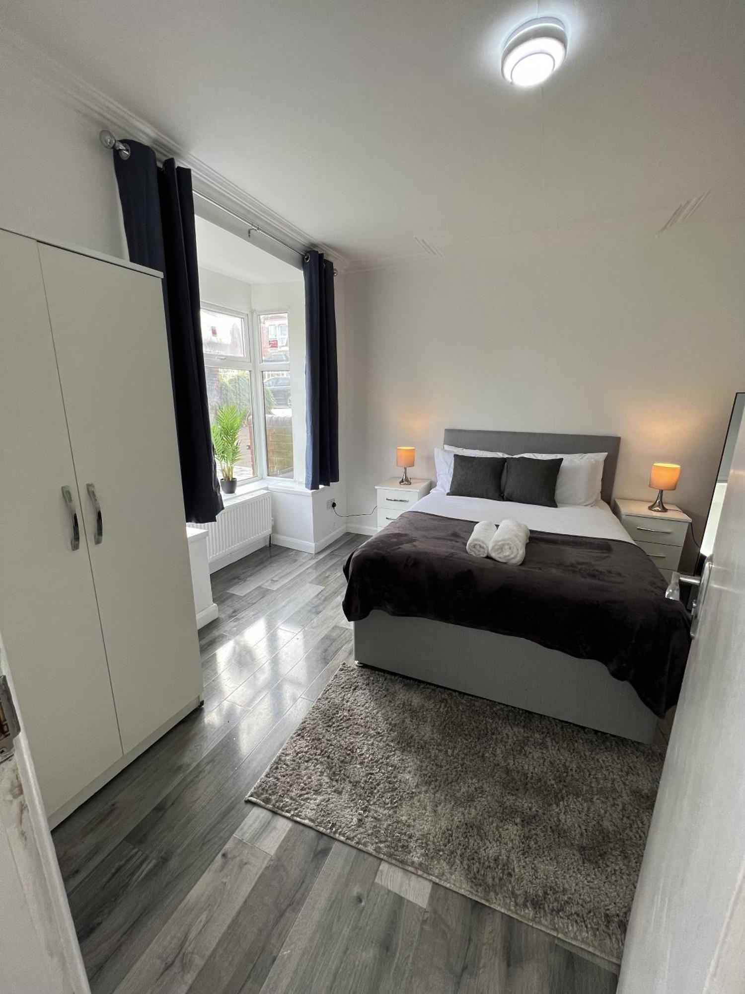 4 Brh For Large Group Birmingham Villa Luaran gambar